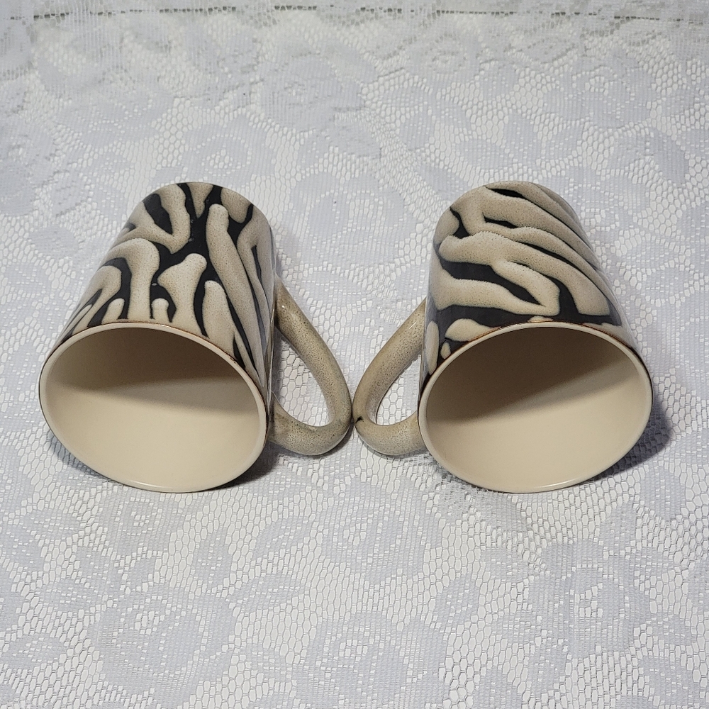 Set of 2 Vintage Soho Loft Stoneware Zebra Print Pattern Mugs Black Beige - Picture 17 of 17